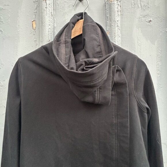 Lululemon black Savasana Wrap Sweater, size 6 - Picture 4 of 10